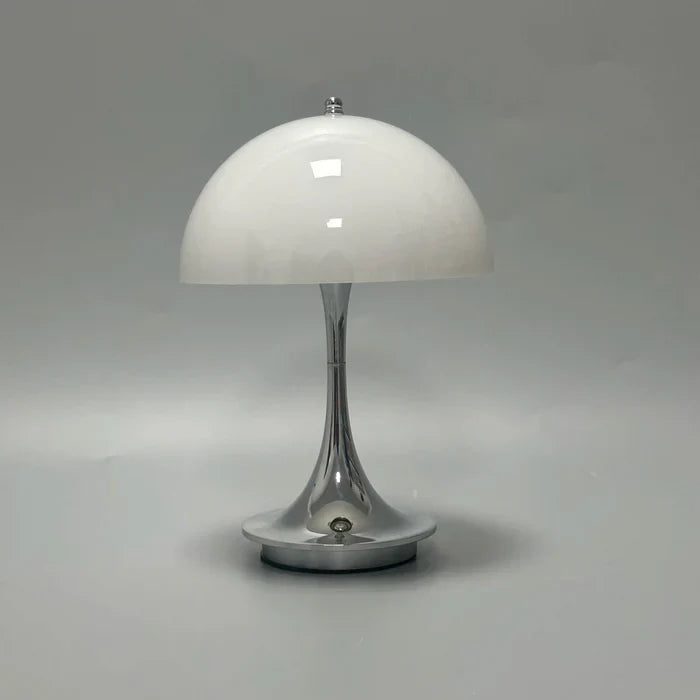 Dimmbarer LED Tischlampe – Luxuriöses Design aus Glas & Metall