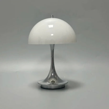 Dimmbarer LED Tischlampe – Luxuriöses Design aus Glas & Metall