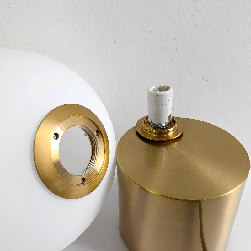 Glas-Metall Tischleuchte – Europäisches Design mit 3-Farb-LED-Option