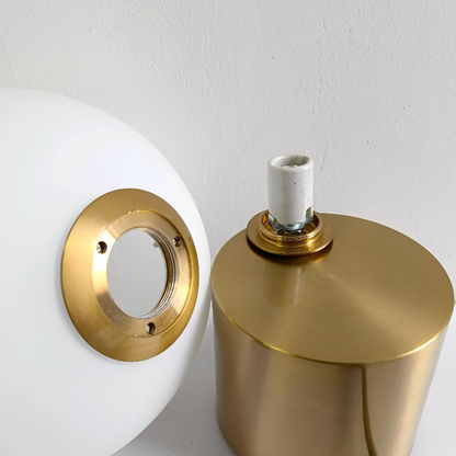 Glas-Metall Tischleuchte – Europäisches Design mit 3-Farb-LED-Option