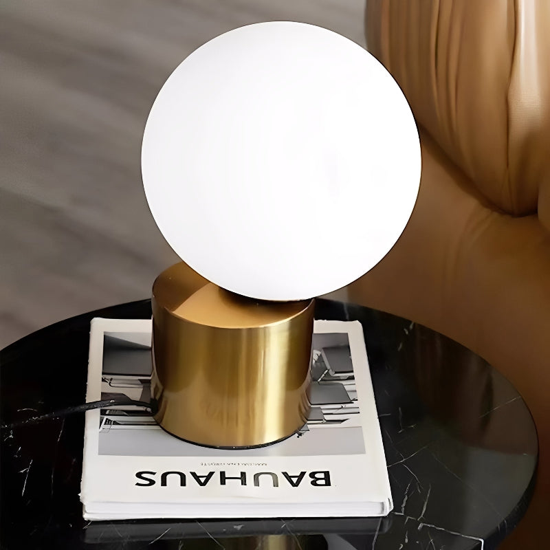 Glas-Metall Tischleuchte – Europäisches Design mit 3-Farb-LED-Option