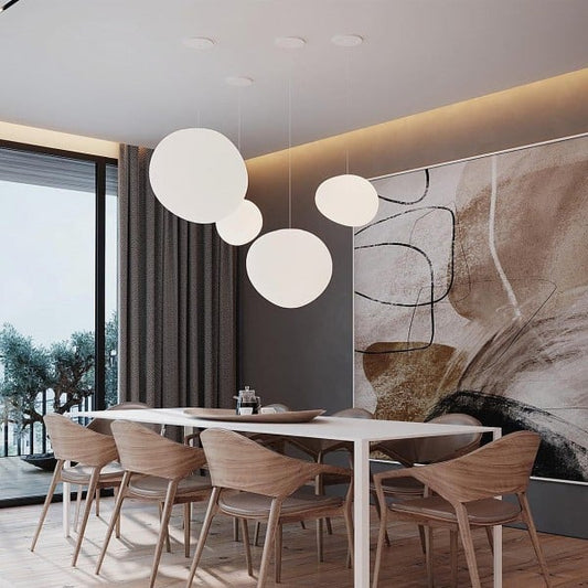 Moderne Pendelleuchte mit satiniertem Glas im minimalistischen Cluster-Design