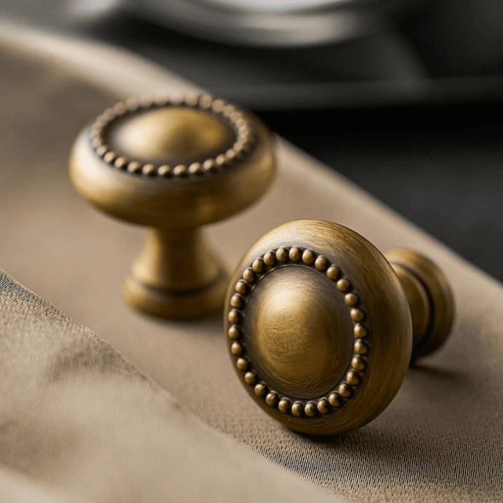 Möbelknopf in Antikbronze für Vintage- und klassische Möbel