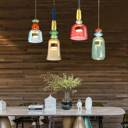 Moderne LED-Hängelampe mit farbiger Schirmoptik – für Wohnräume