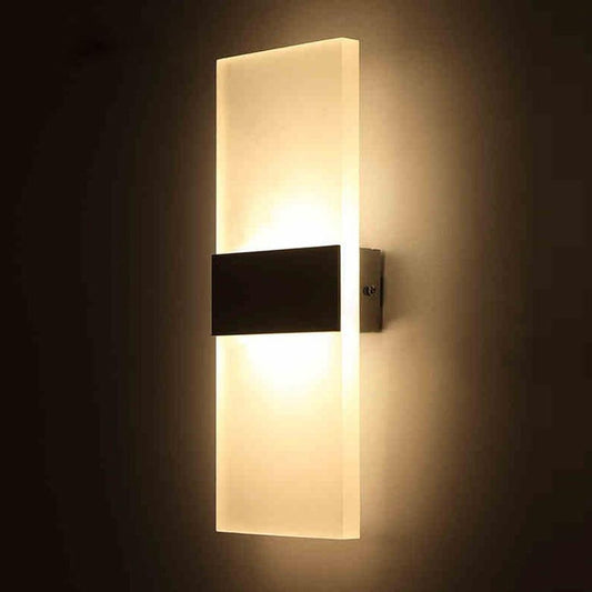 Moderne LED-Wandleuchte mit Lichtstreifen-Design für Flur und Wohnzimmer