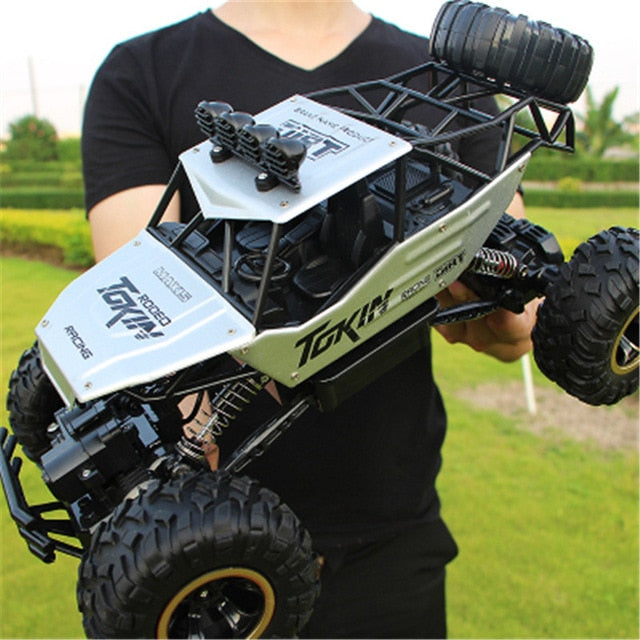 RC Offroad Auto mit 4WD und Fernsteuerung für Kinder und Erwachsene