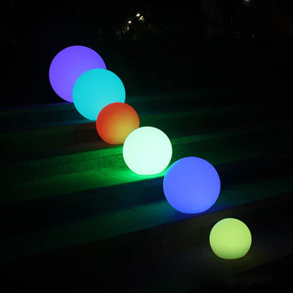 Solarbetriebene Kugelleuchte für Garten und Terrasse