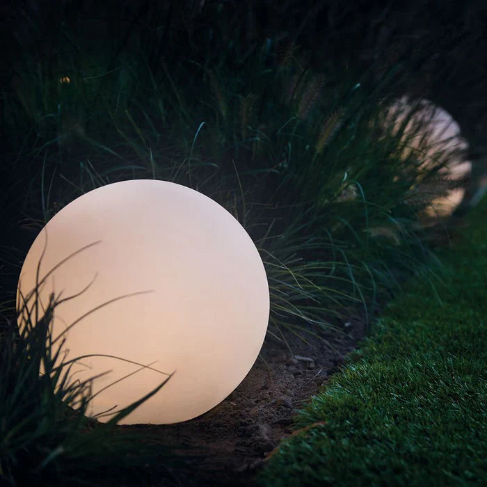 Solarbetriebene Kugelleuchte für Garten und Terrasse