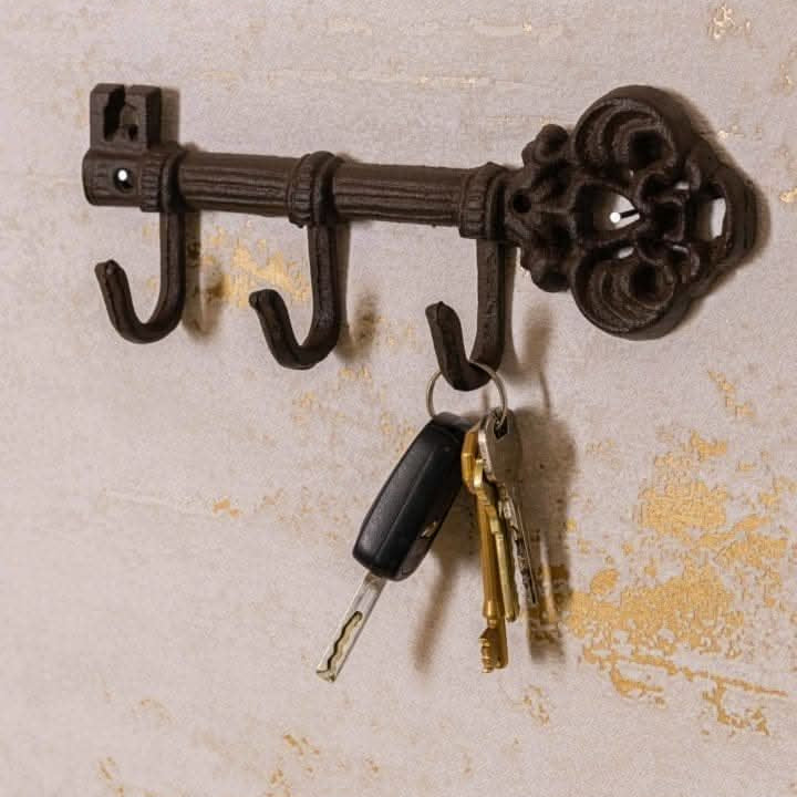 Schlüsselhalter aus Gusseisen im antiken Schlüsseldesign mit 3 Haken