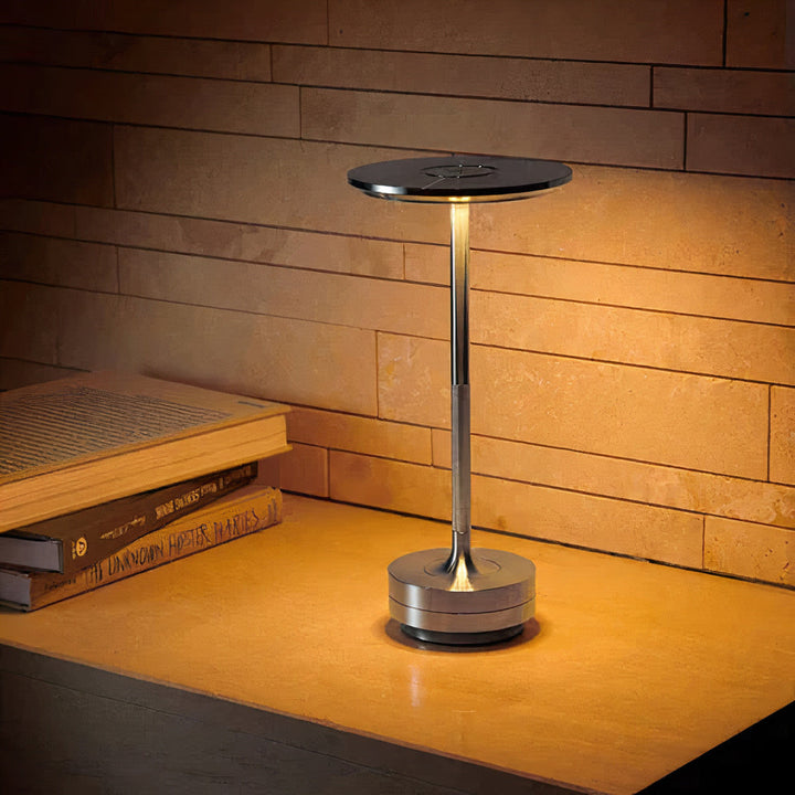 Kabellose dimmbare Designer Tischlampe in elegantem Design