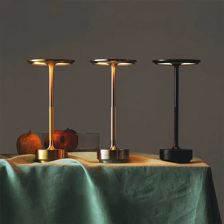 Kabellose dimmbare Designer Tischlampe in elegantem Design
