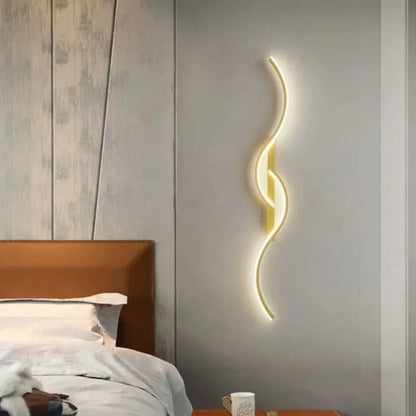 Moderne Wellen-LED Wandleuchte – dimmbar & stilvoll in Gold/Schwarz