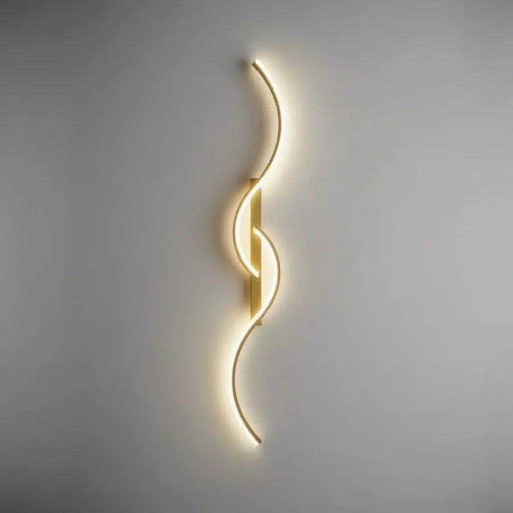 Moderne Wellen-LED Wandleuchte – dimmbar & stilvoll in Gold/Schwarz