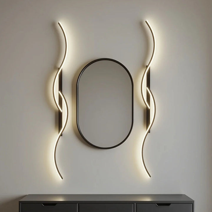 Moderne Wellen-LED Wandleuchte – dimmbar & stilvoll in Gold/Schwarz