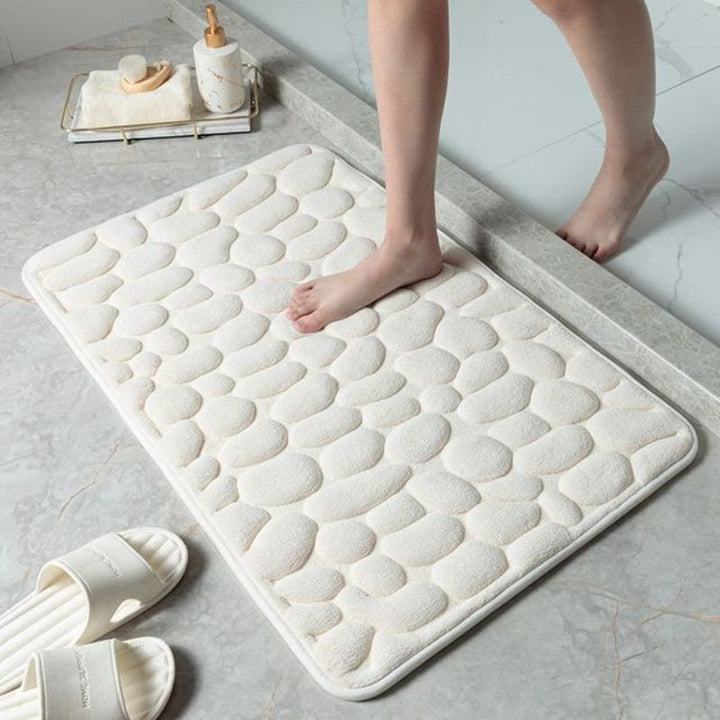 Nahaufnahme der weichen Oberfläche der Memory-Foam-Badematte